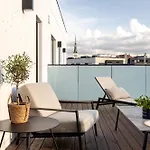 Appartamento Stylish Waterfront With Lounge Terrace & Sauna
