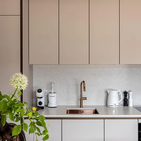 Stylish Waterfront With Lounge Terrace & Sauna *