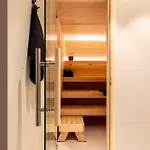Lejlighed Stylish Waterfront With Lounge Terrace & Sauna