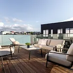Lejlighed Stylish Waterfront With Lounge Terrace & Sauna *